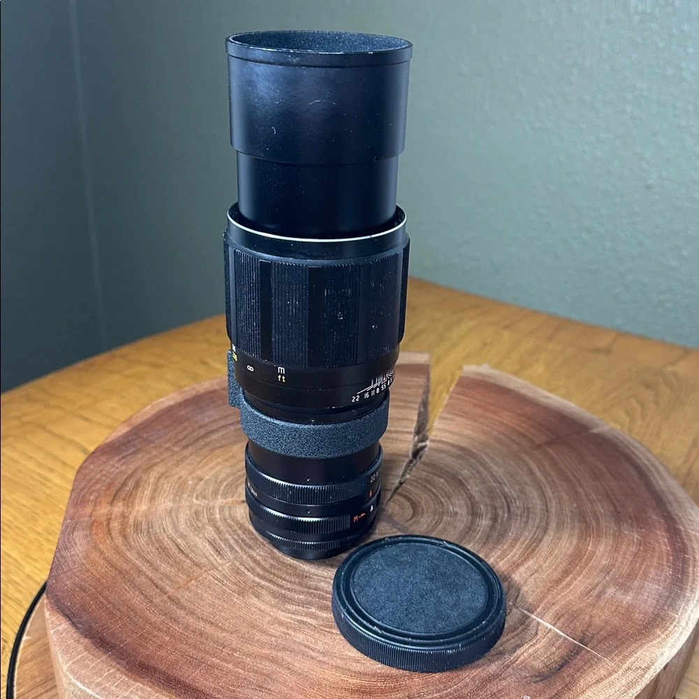 Sears 300mm f/5.5 Lens + Leather Case - M42 Mount